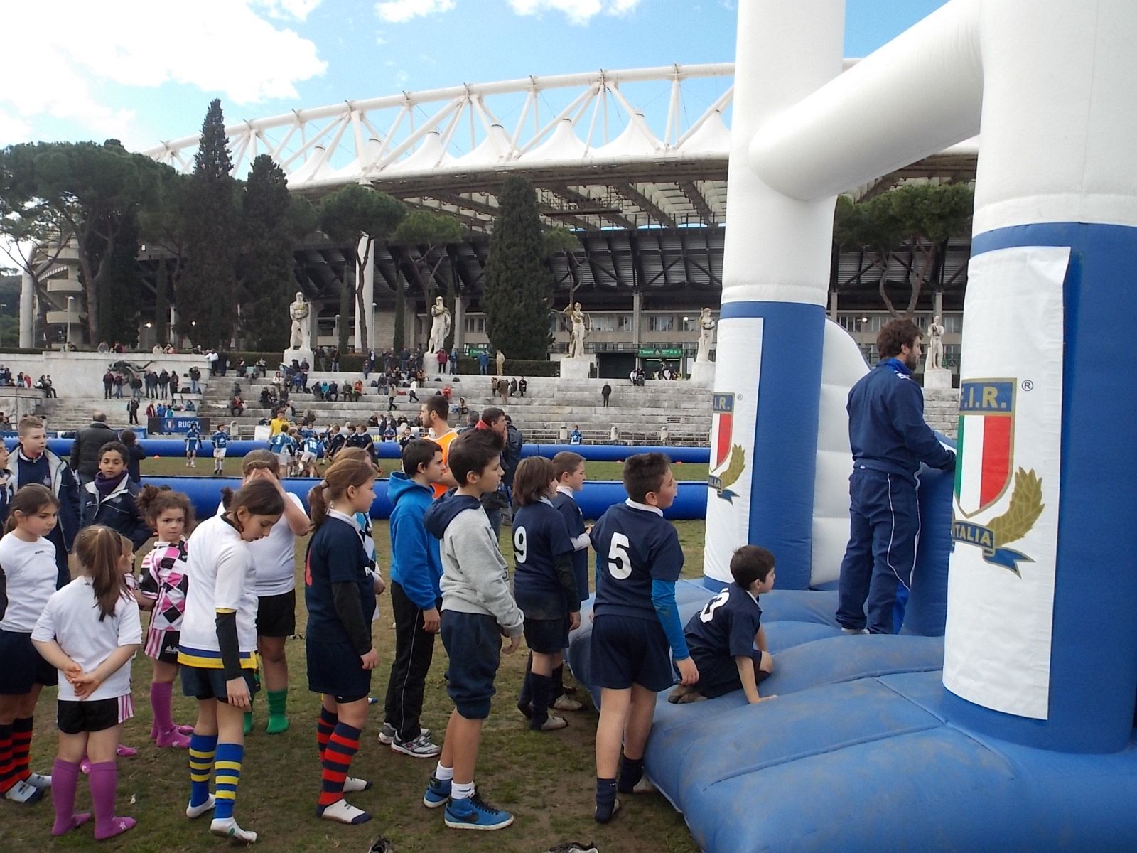 gonfiabile gioco rugby, gonfiabile gioco rugby produzione, gonfiabile gioco rugby prezzo, gonfiabile gioco rugby noleggio, bungee rugby, attivit&#224; rugby, campo rugby gonfiabile, gioco rugby elastici, evento rugby, team building rugby