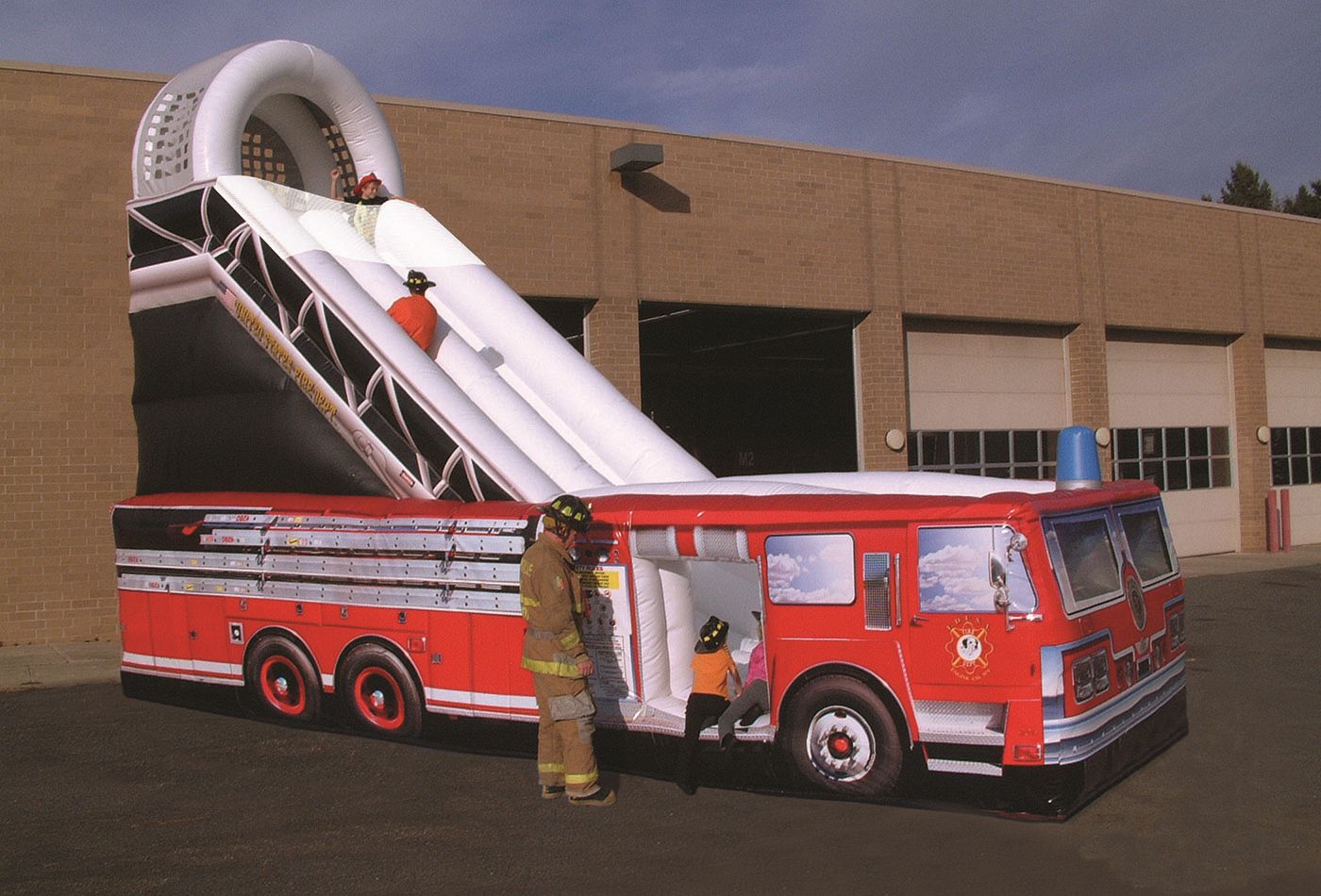 Fire Truck (18')